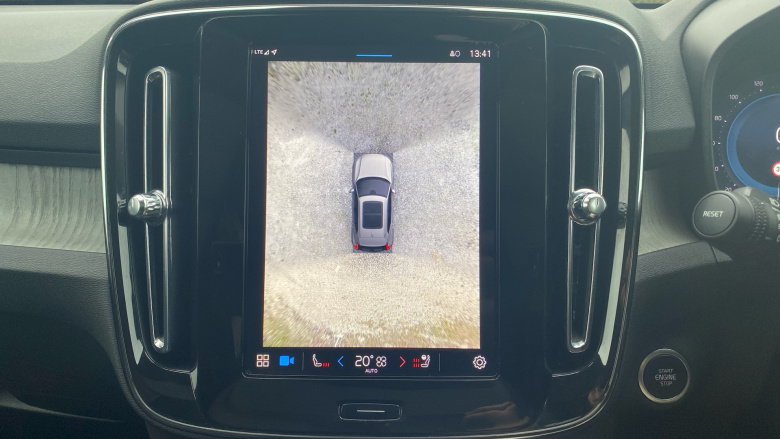 Volvo XC40 2.0 B4P Ultra Dark 5dr Auto Petrol Estate